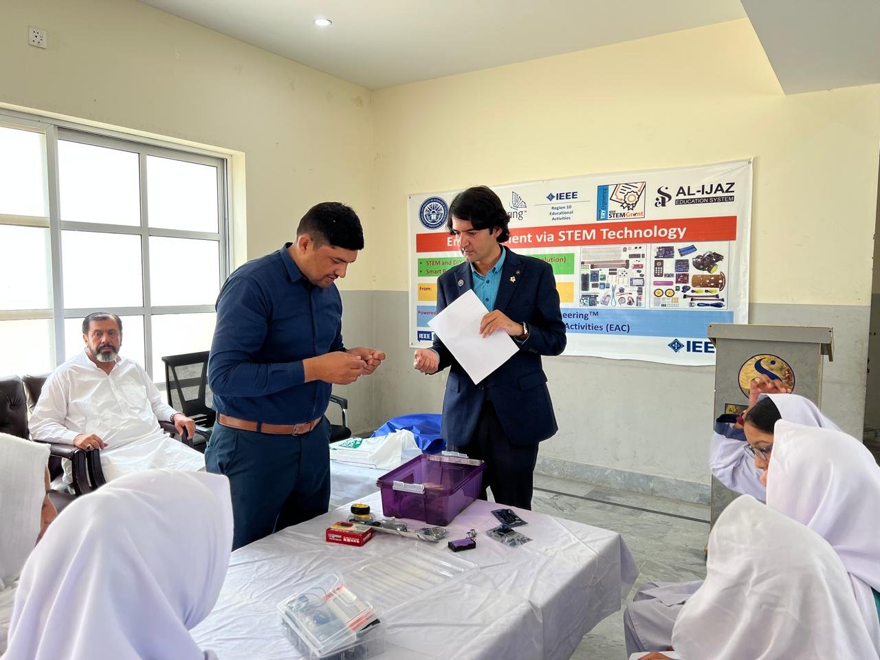 STEM & Digital Learning (9)al-ijaz foundation